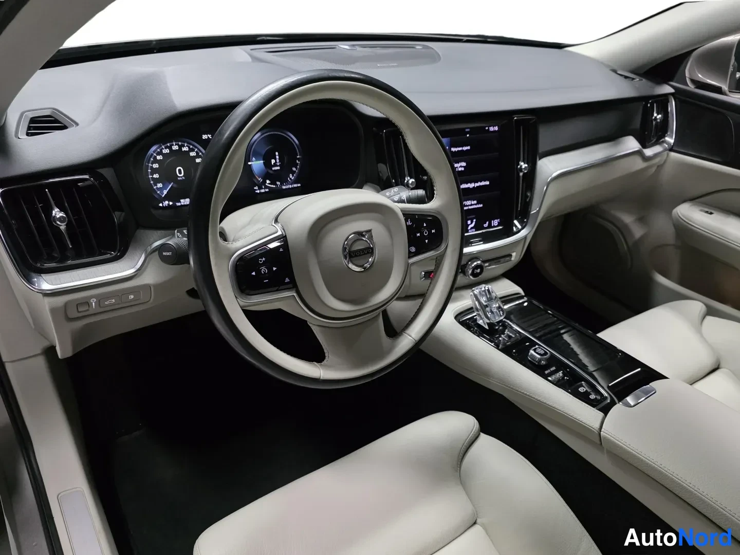 Grey Volvo V60 2021, photo 9