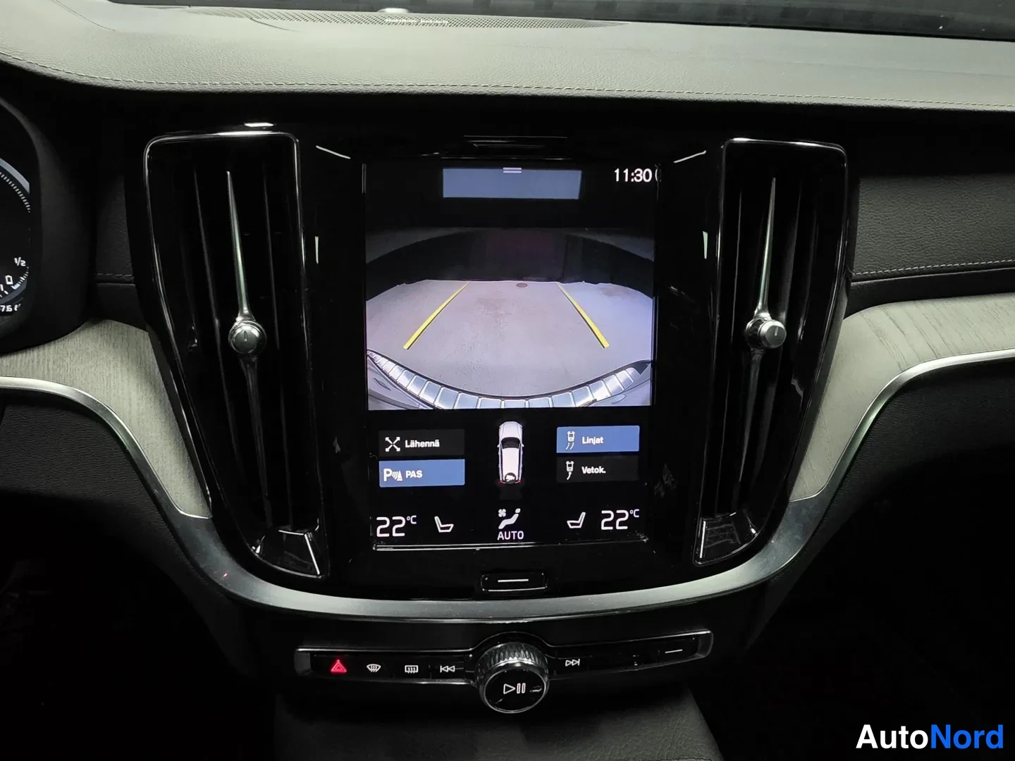 Black Volvo V60 2022, photo 14