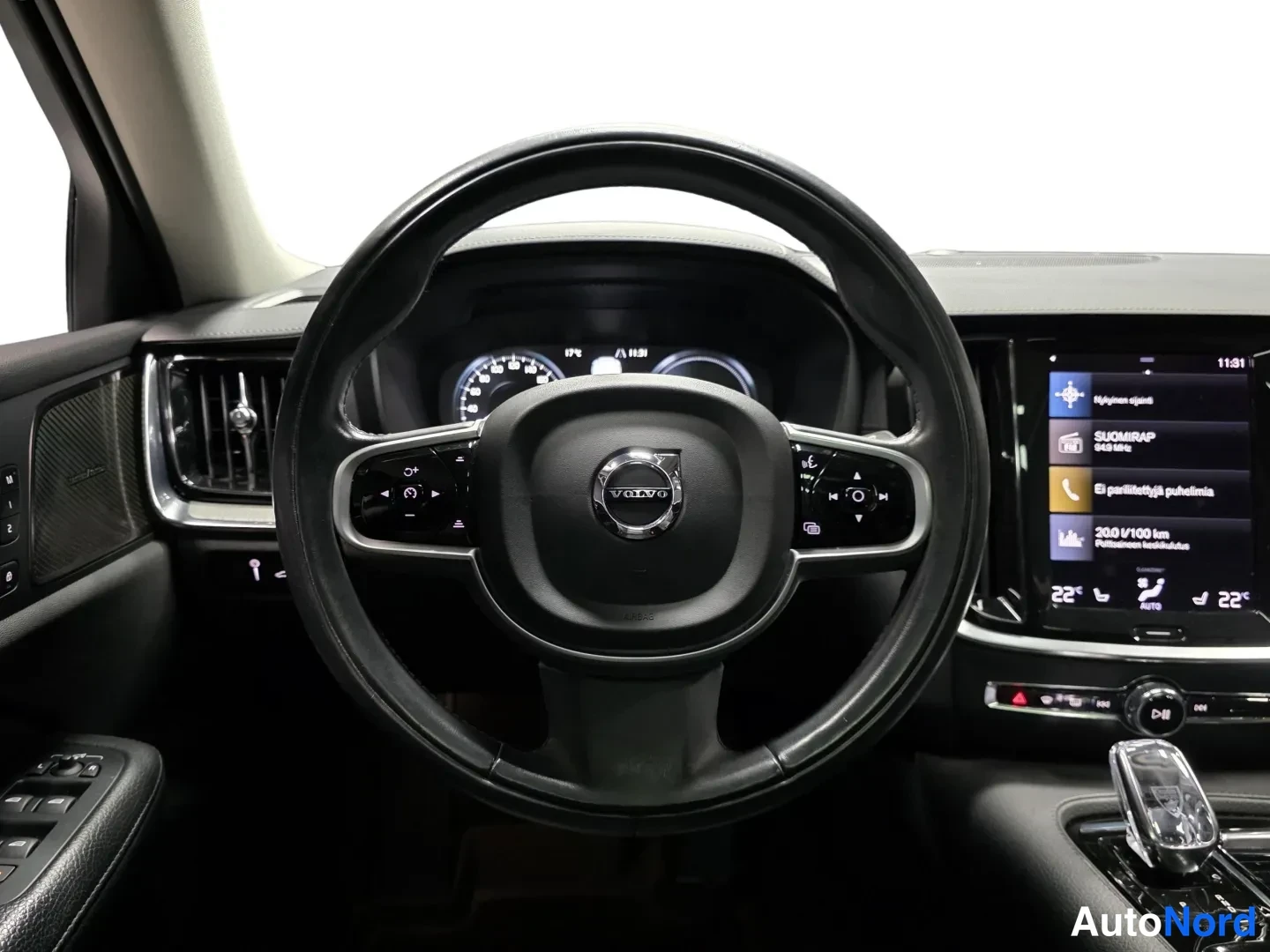 Black Volvo V60 2022, photo 10