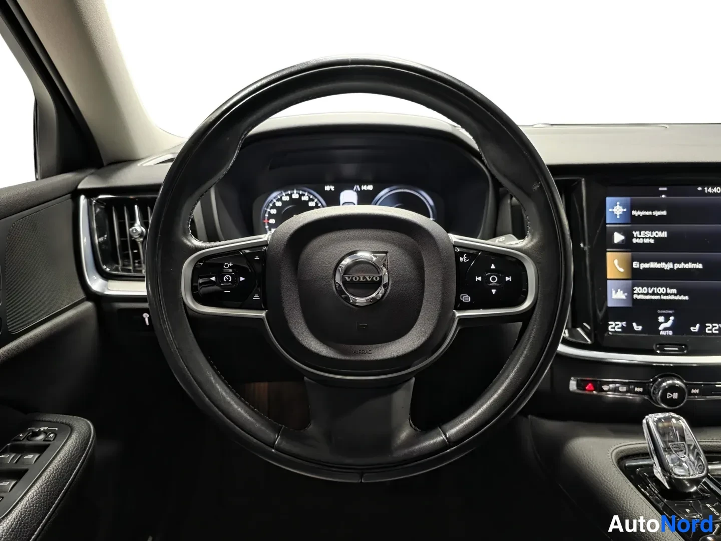 Harmaa Volvo V60 2020, kuva 11