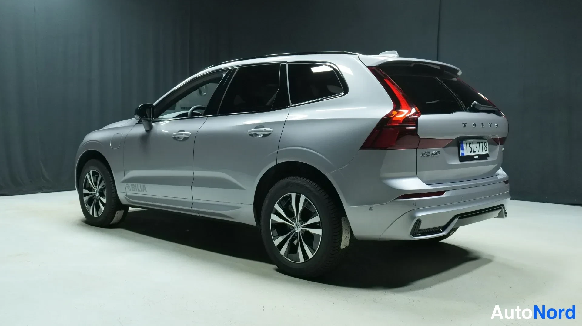 Hopea Volvo XC60 2026, takaviisto, kuva 3