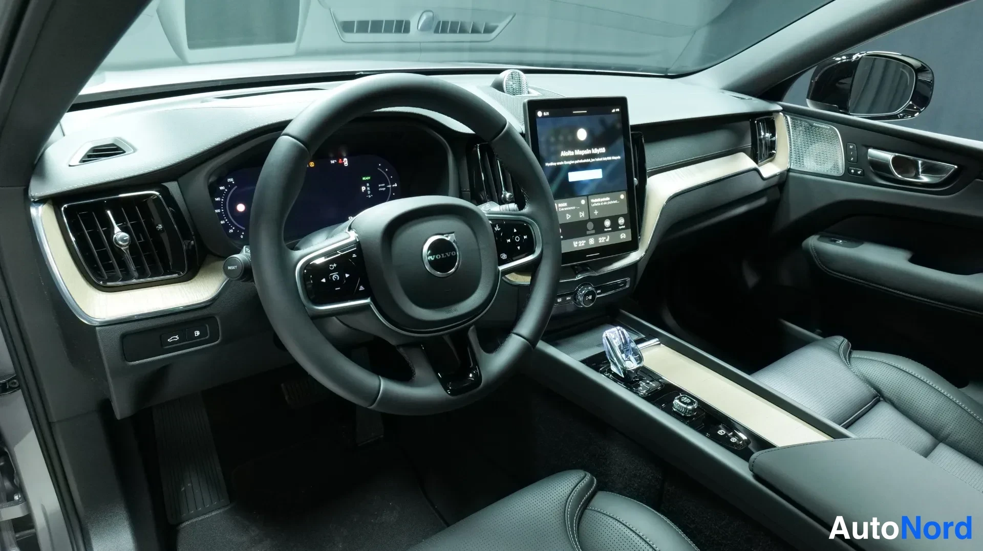Hopea Volvo XC60 2026, kuva 8