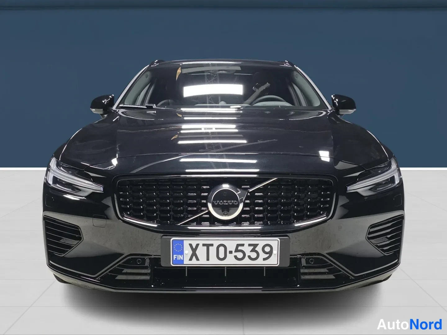 Musta Volvo V60 2026, kuva 17