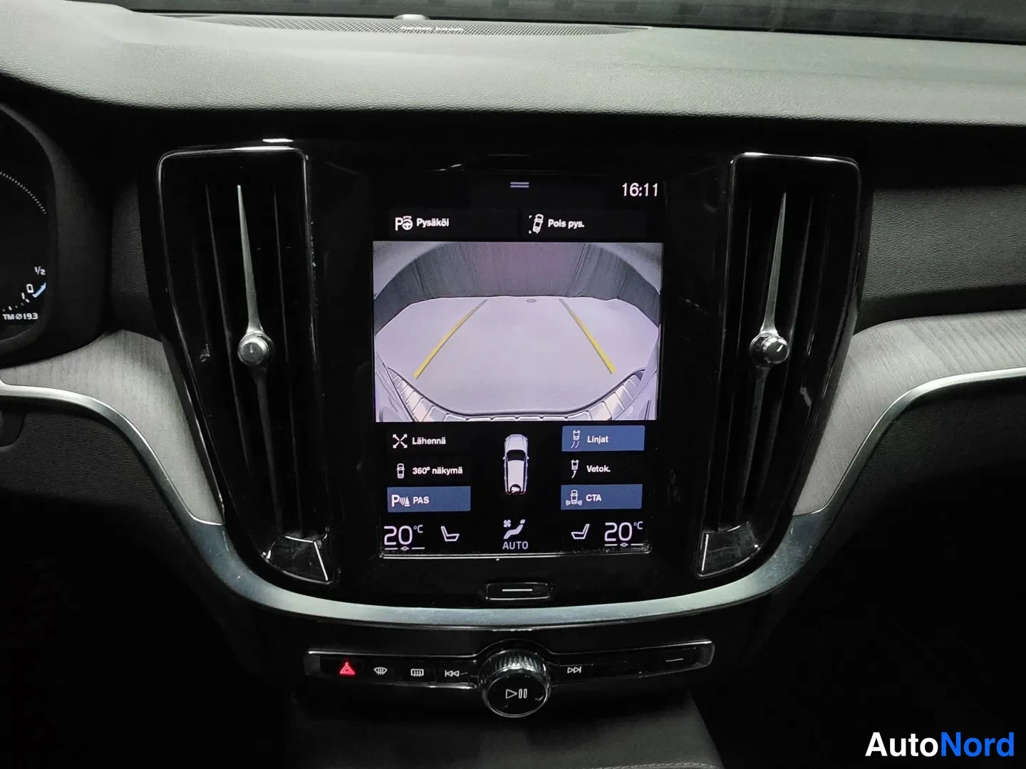 Blue Volvo V60 2021, photo 13