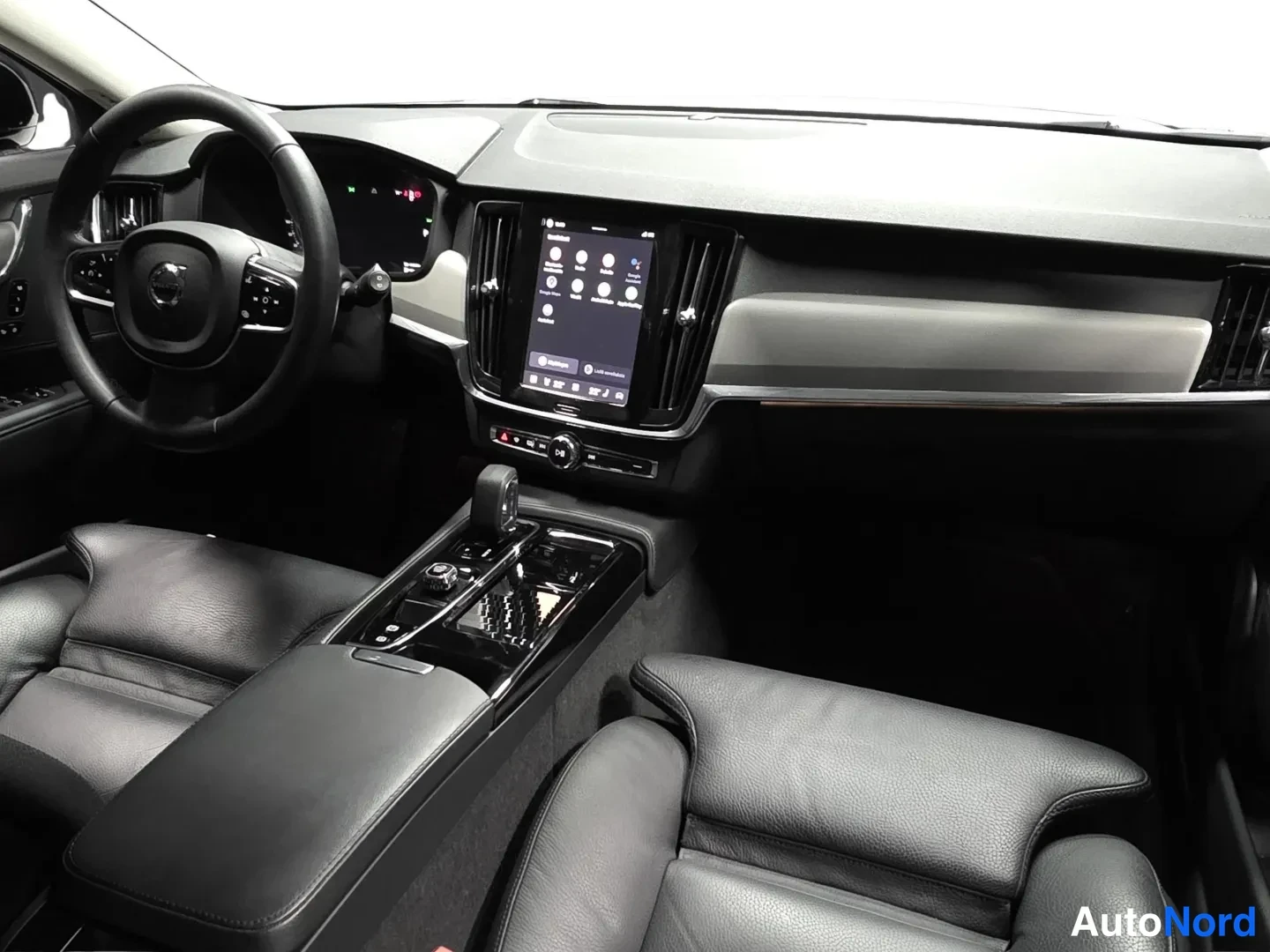 White Volvo V90 2024, photo 15