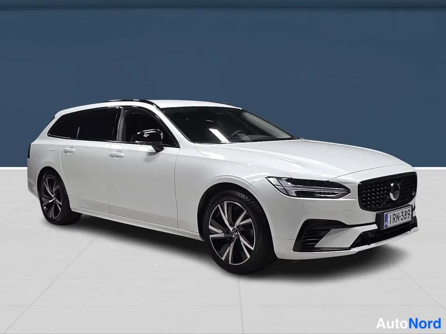 White Volvo V90 2024, photo 2