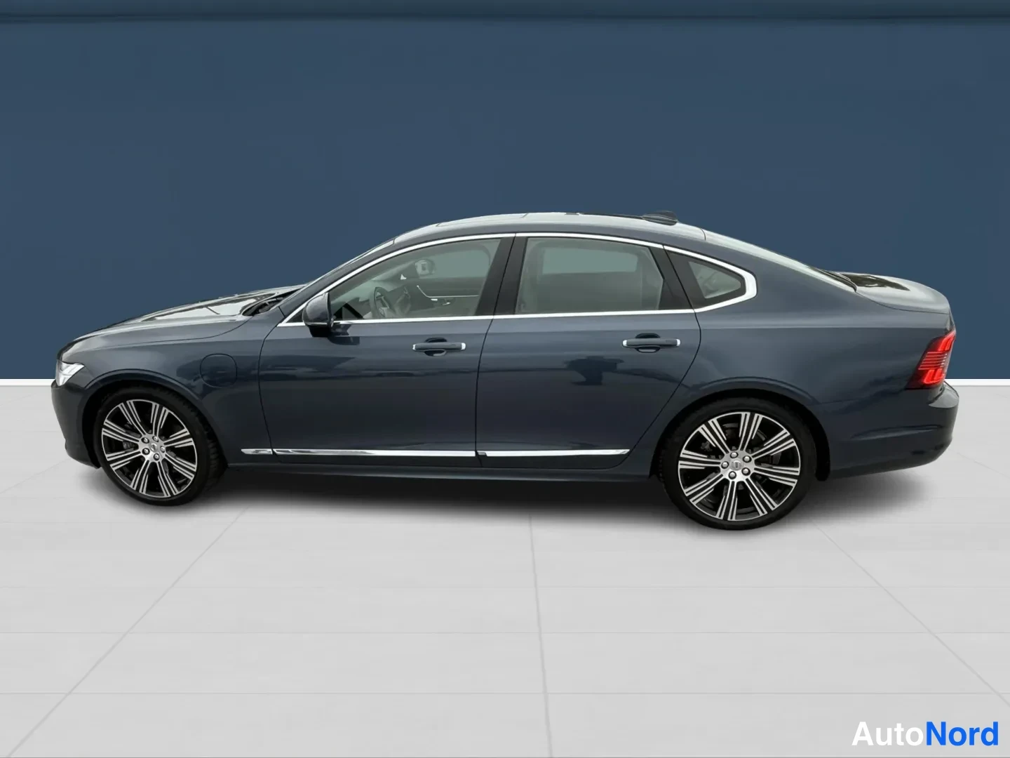 Blue Volvo S90 2021, side, photo 4