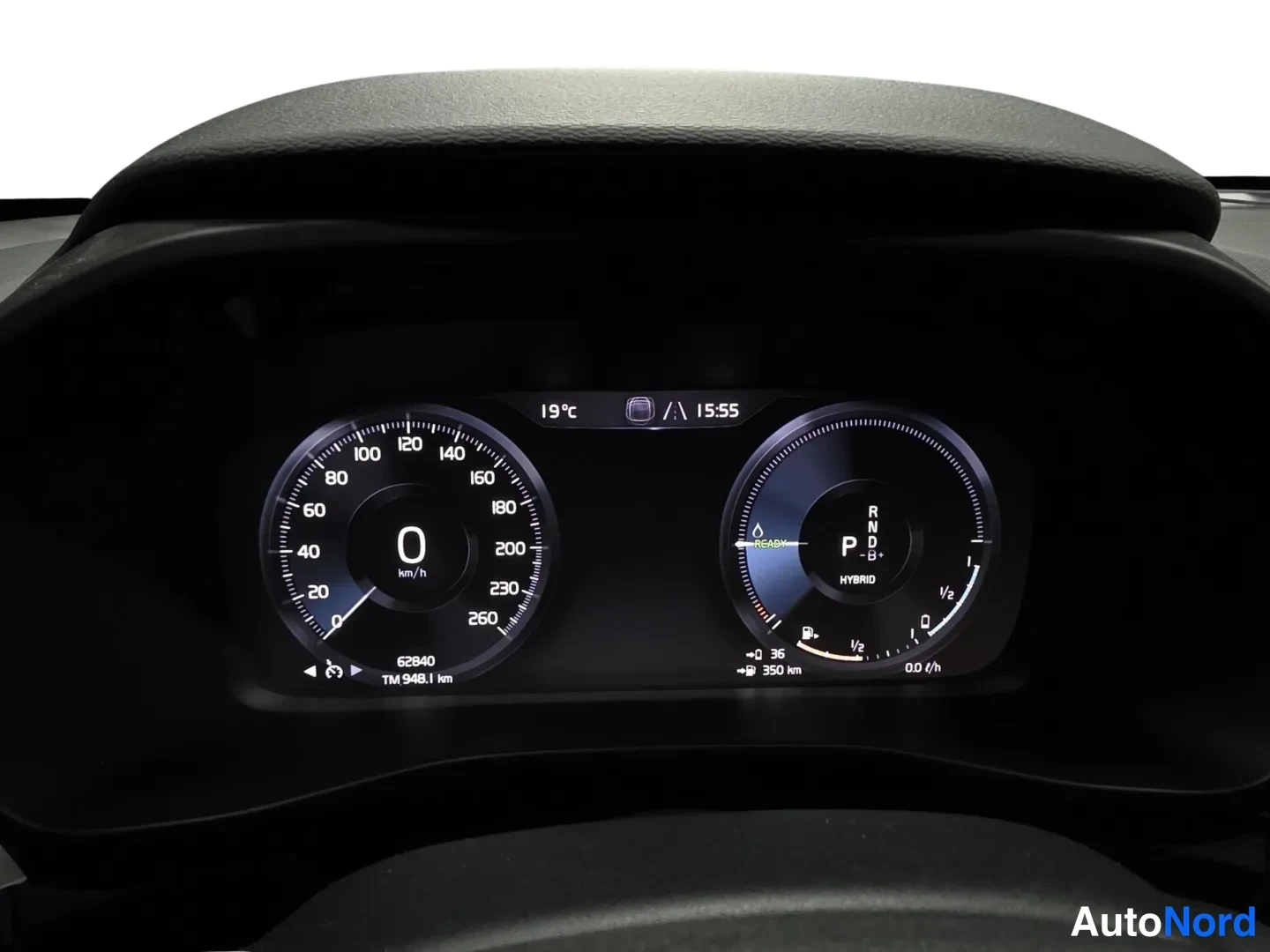 Grey Volvo XC40 2022, photo 8