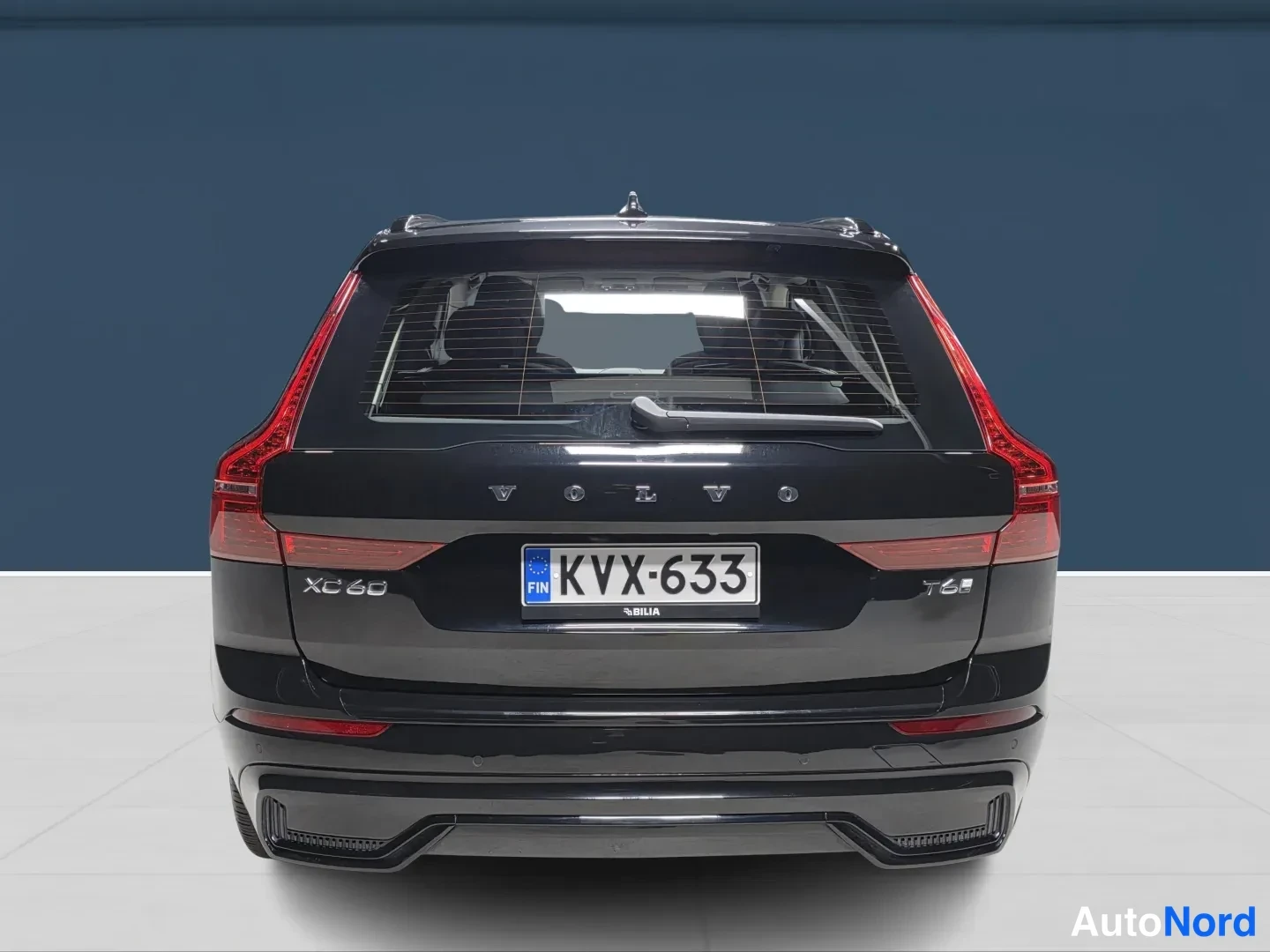 Musta Volvo XC60 2025, takaa, kuva 6