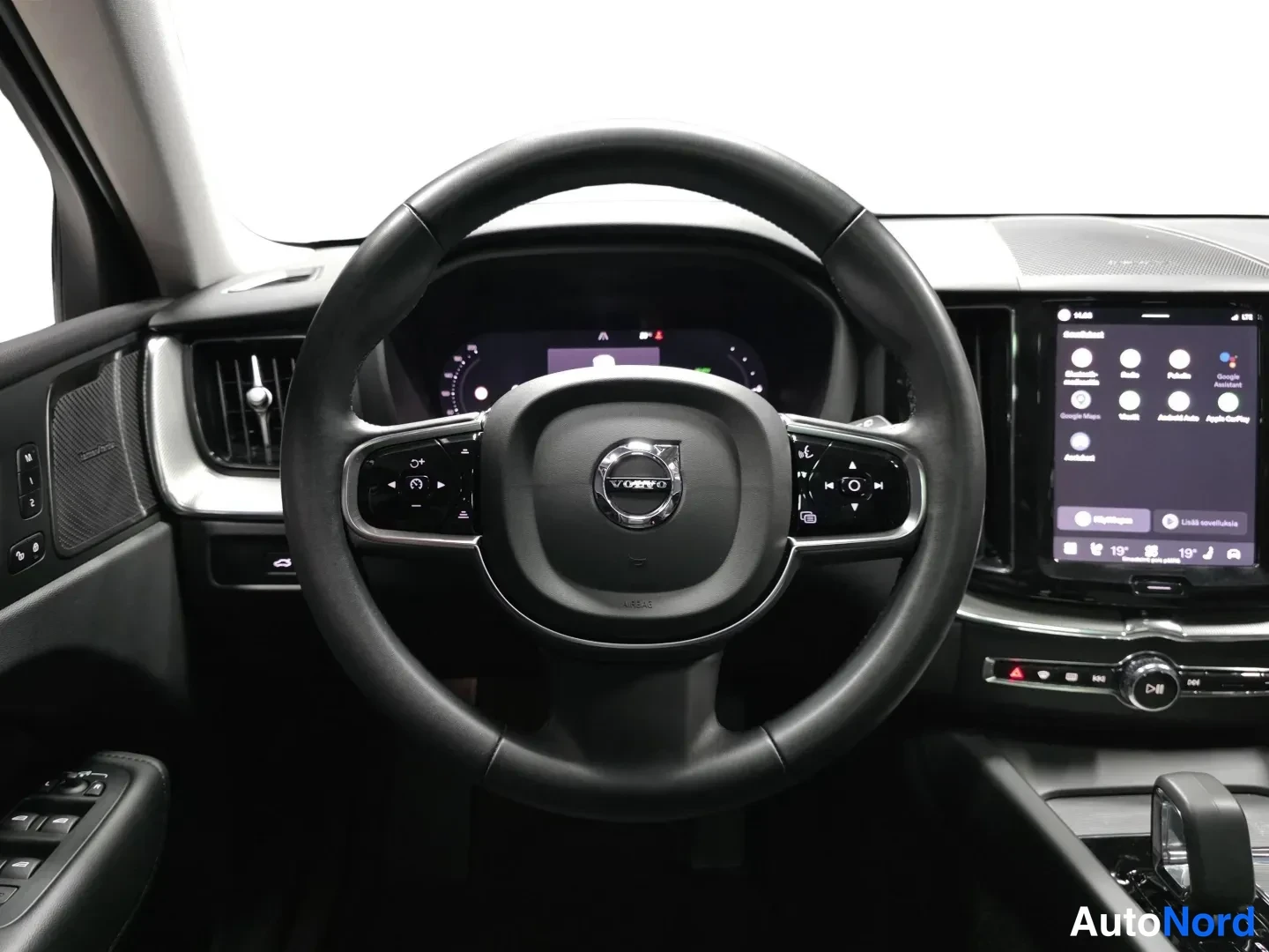 Röd Volvo XC60 2024, bild 11