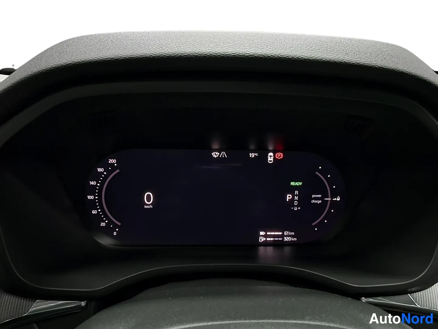 Musta Volvo XC60 2023, kuva 11