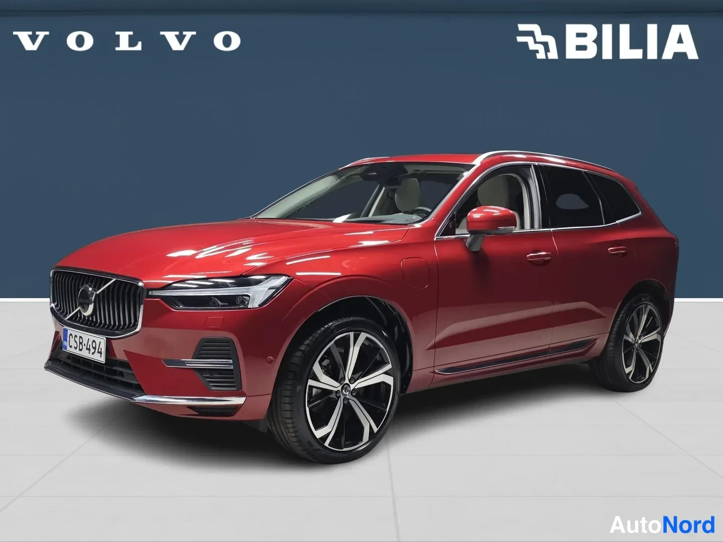Punainen Volvo XC60 2025, kuva 19