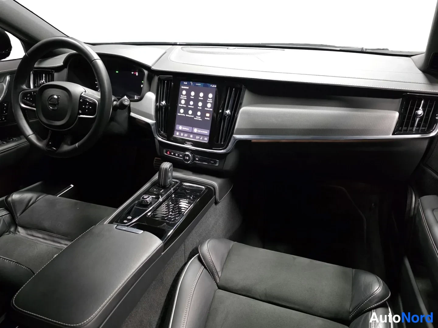 Musta Volvo V90 2022, kuva 17