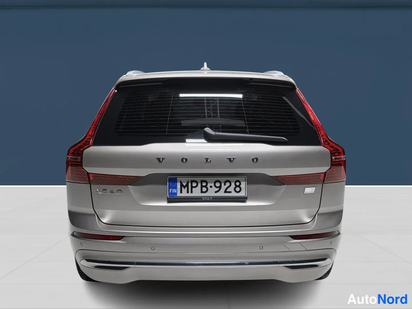 Brown Volvo XC60 2024, rear, photo 6