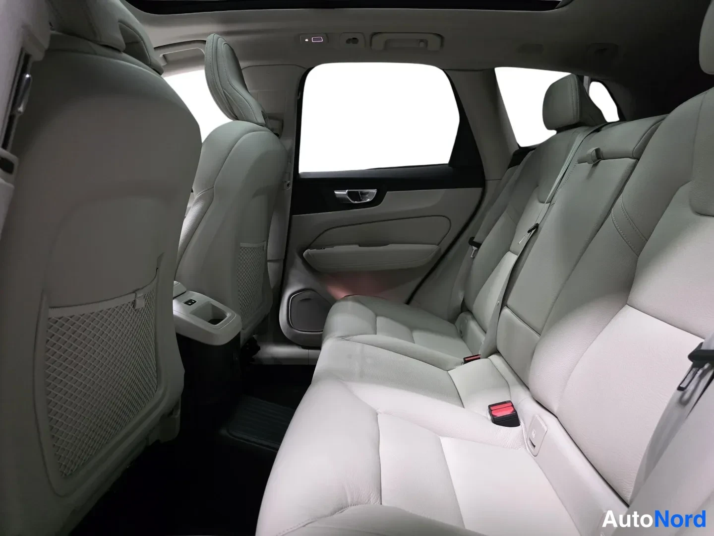 Brown Volvo XC60 2024, photo 9