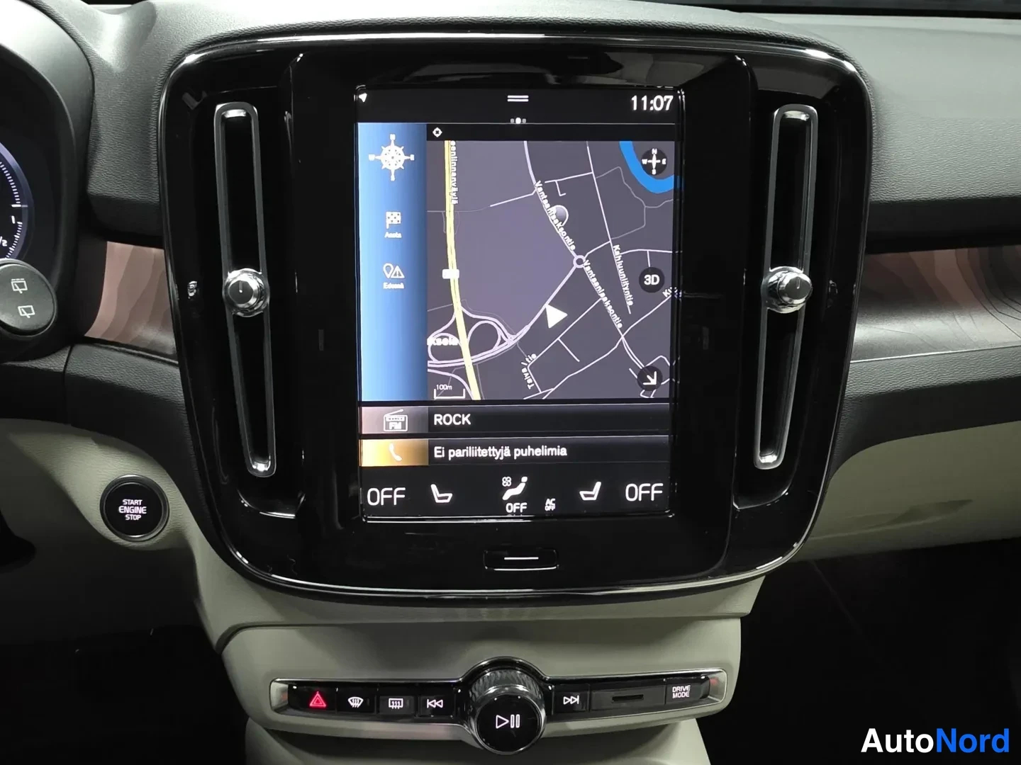 Blue Volvo XC40 2023, photo 12