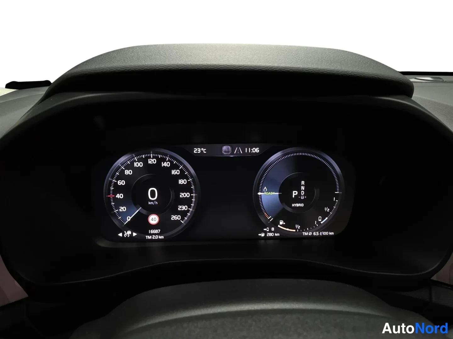 Blue Volvo XC40 2023, photo 8