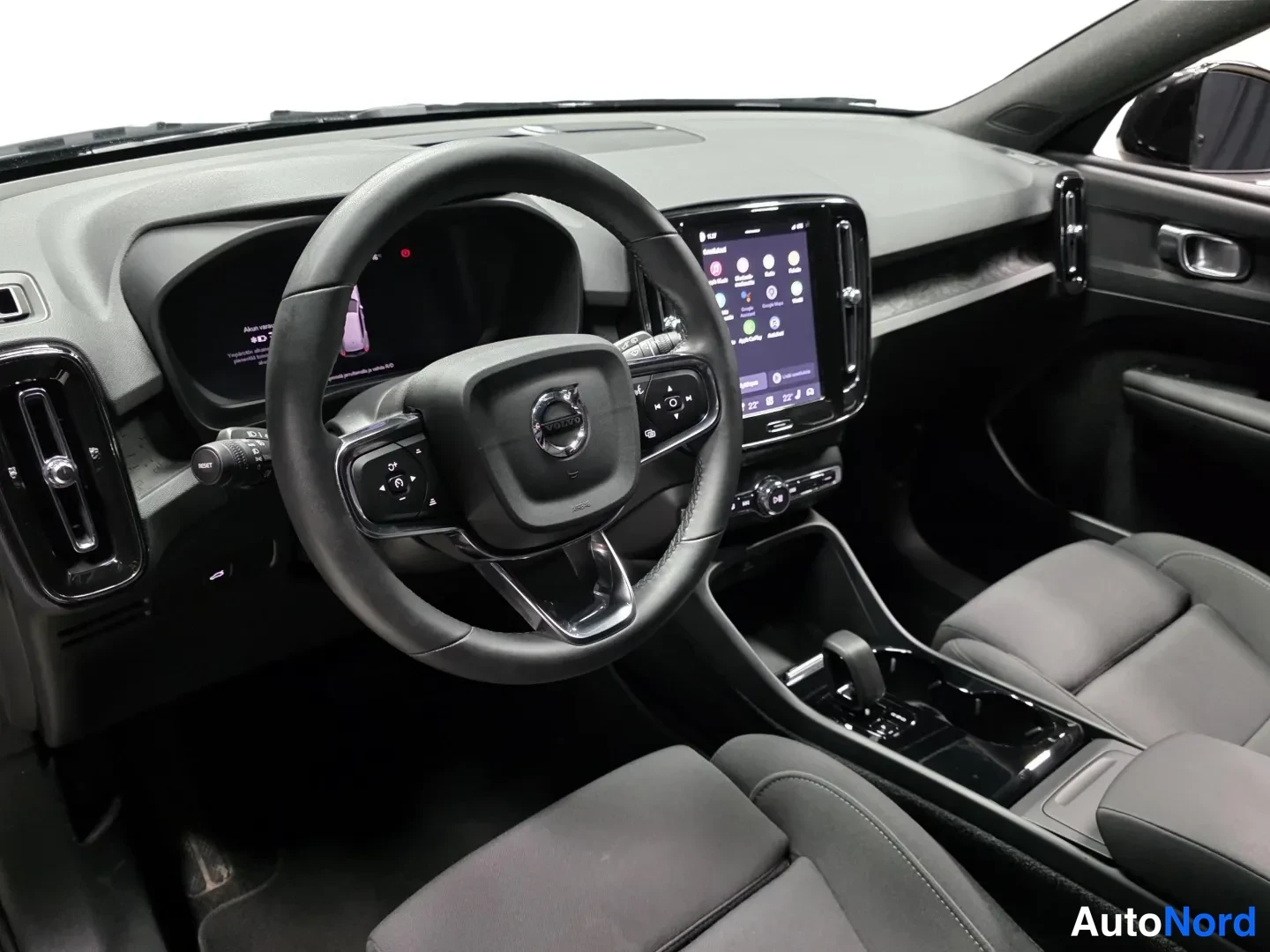 Black Volvo XC40 2024, photo 9