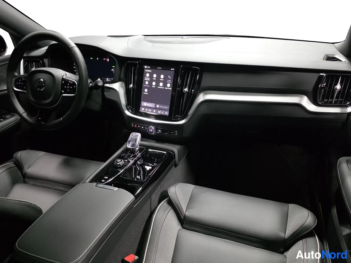 Musta Volvo V60 2026, kuva 16
