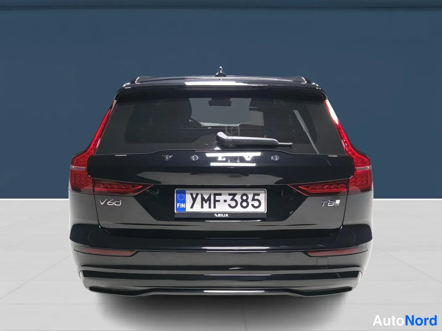 Musta Volvo V60 2026, takaa, kuva 6