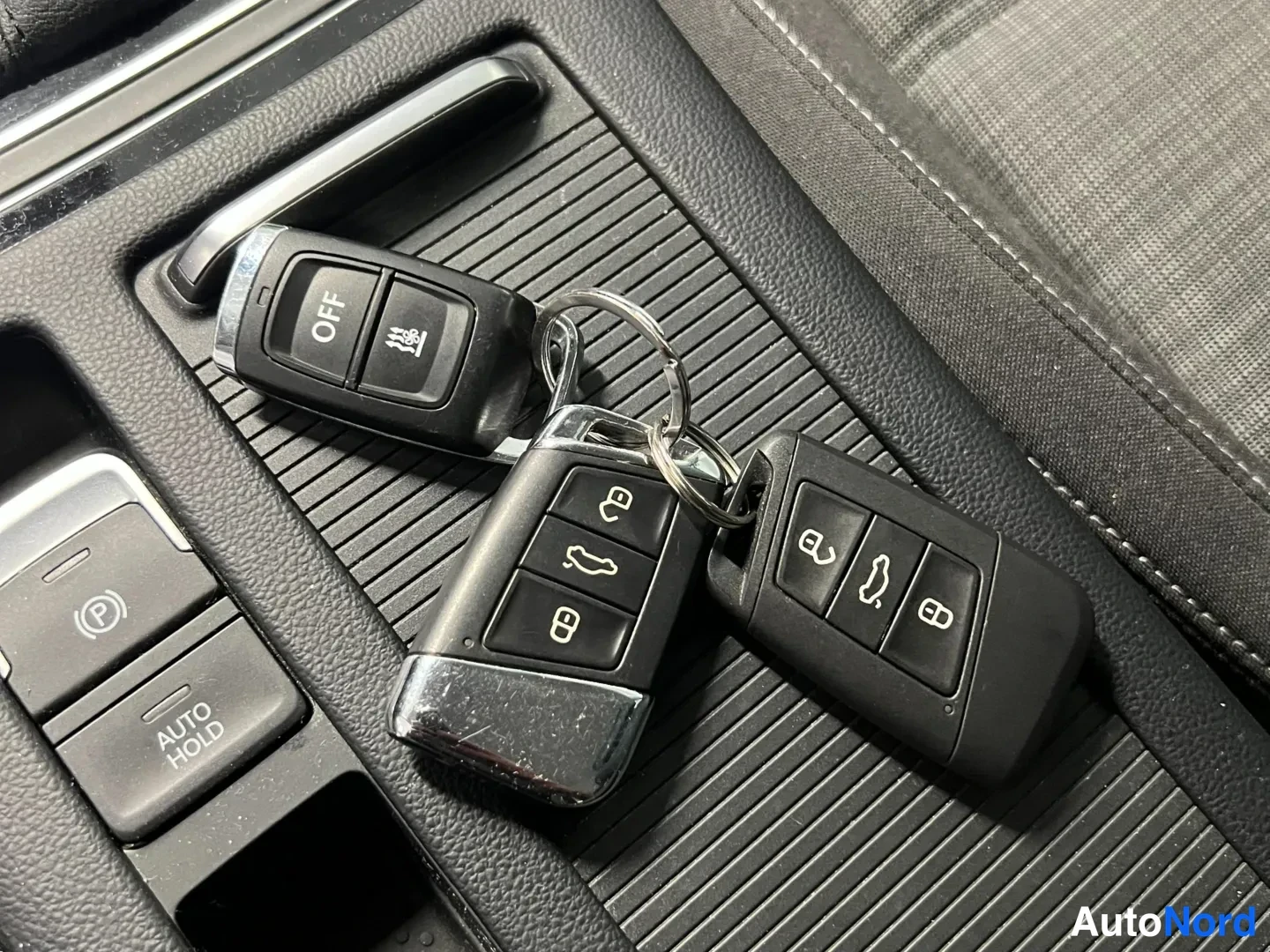 Grey Volkswagen Passat 2021, photo 8