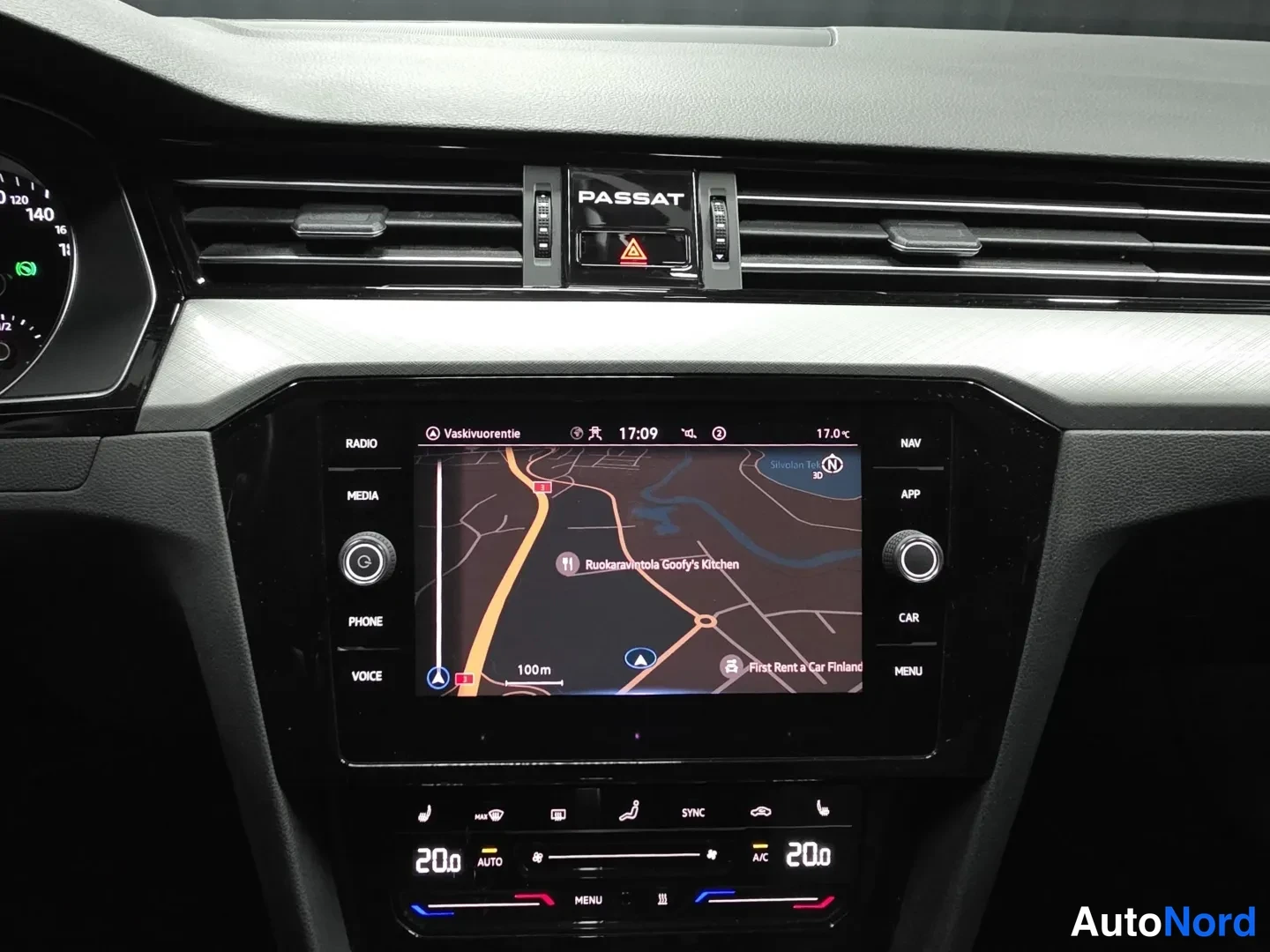 Grey Volkswagen Passat 2021, photo 13