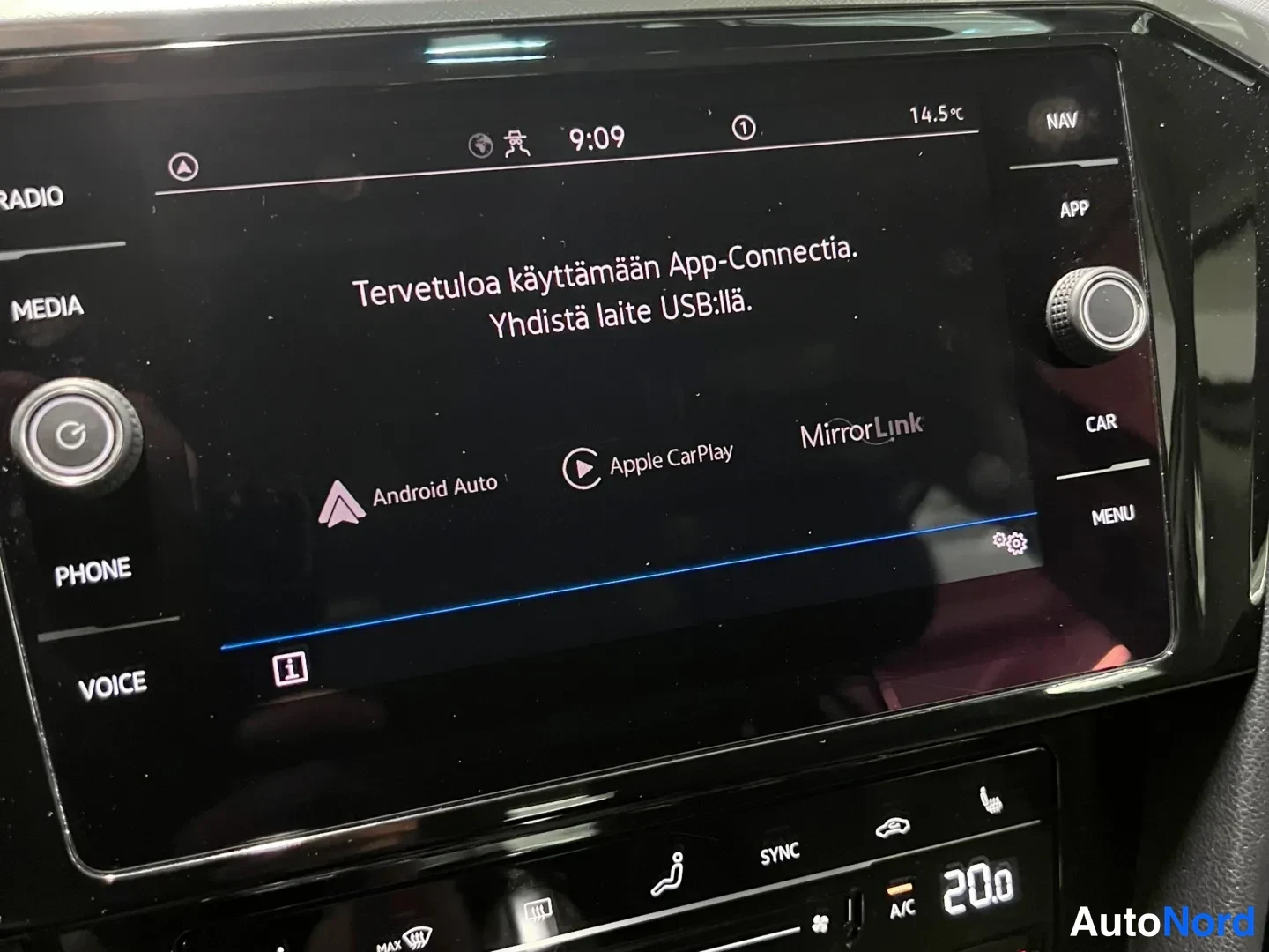 Grey Volkswagen Passat 2021, photo 17