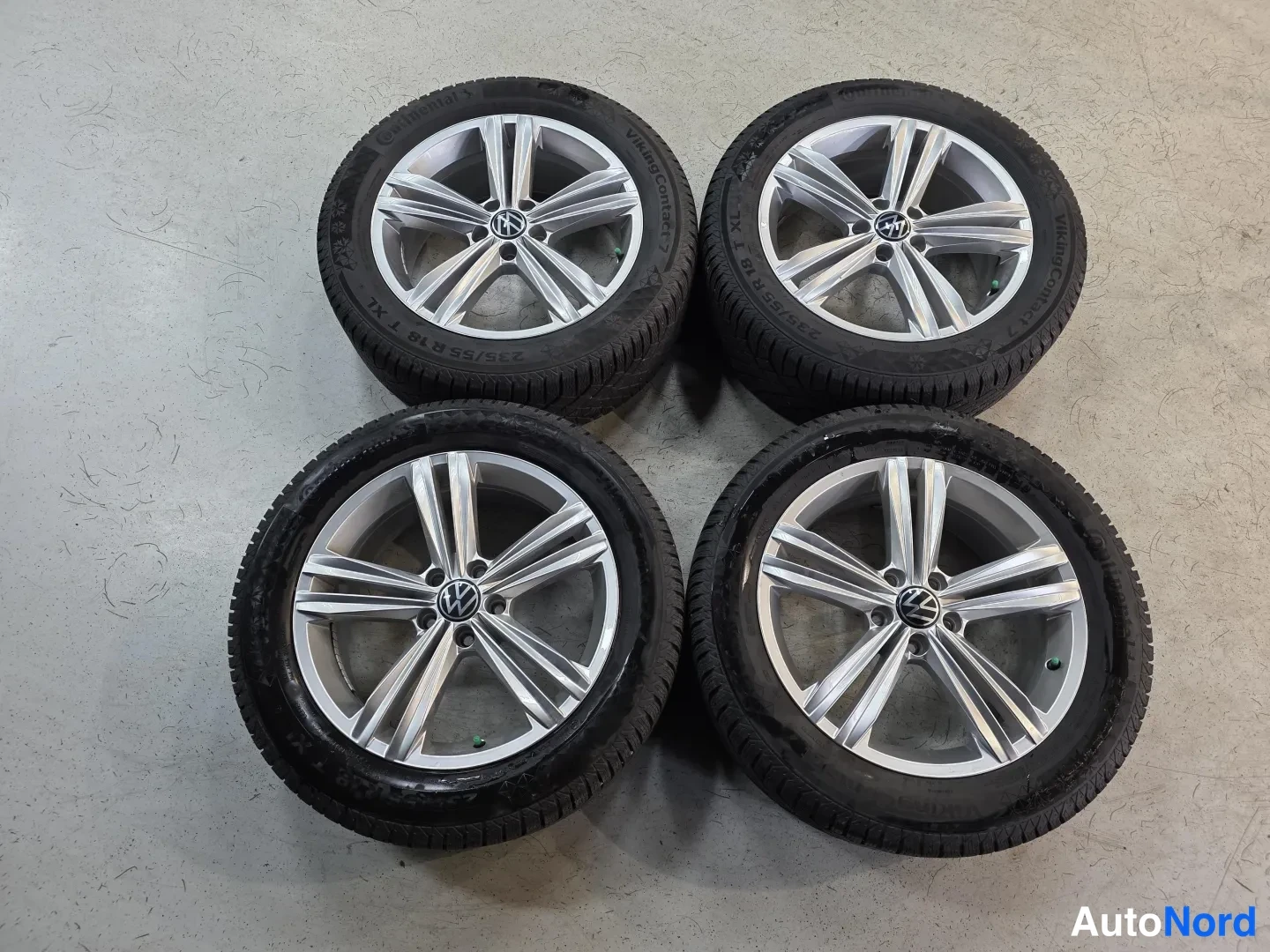 Harmaa Volkswagen Tiguan 2021, kuva 13