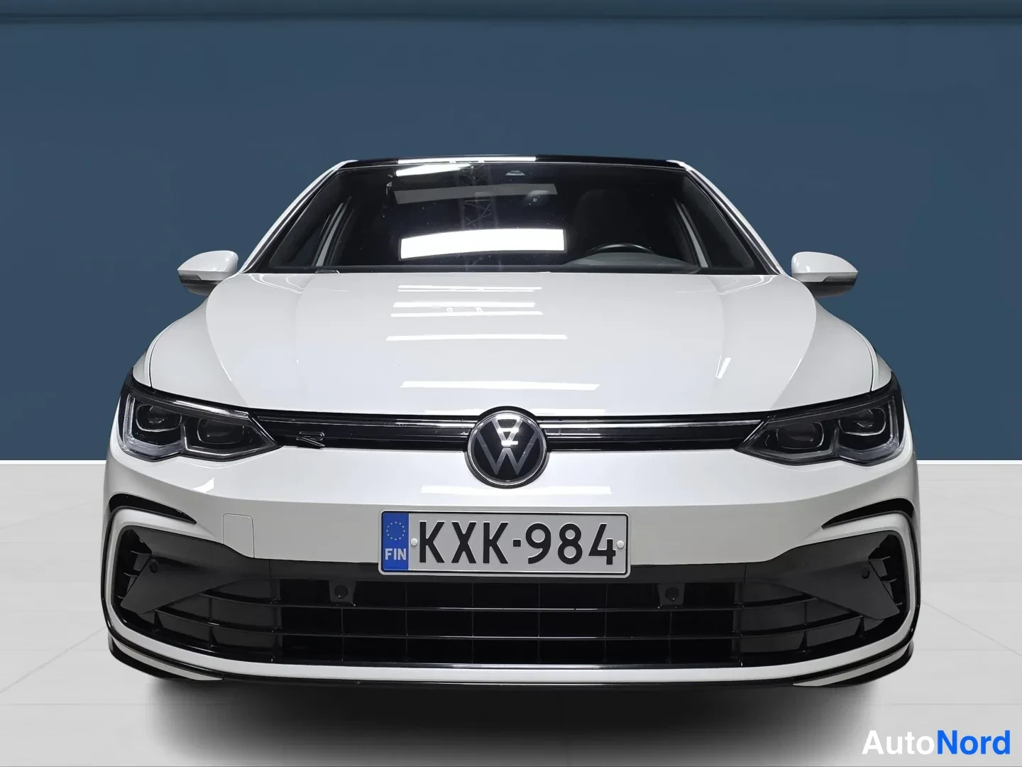 White Volkswagen Golf 2021, front, photo 4