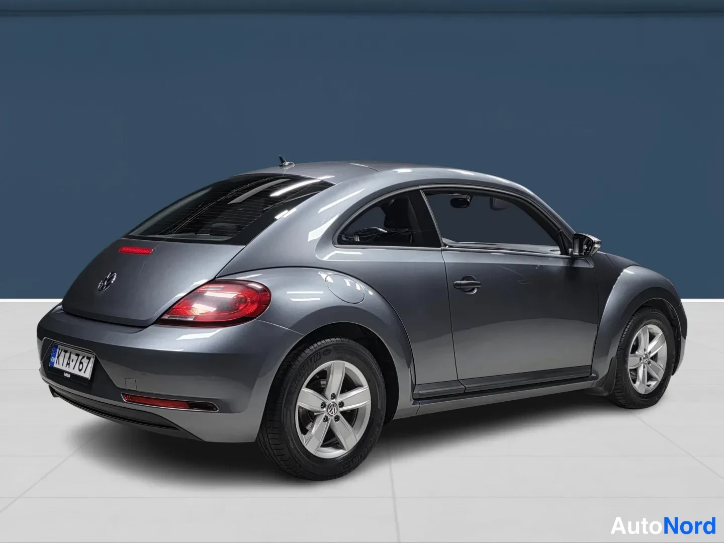 Grey Volkswagen Beetle 2018, photo 4
