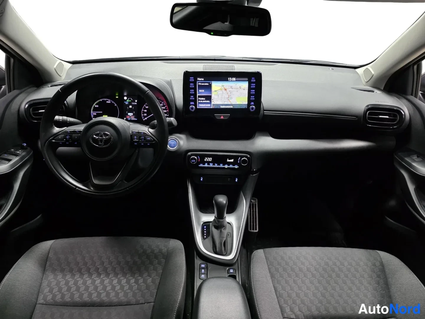 Brown Toyota Yaris 2023, photo 18