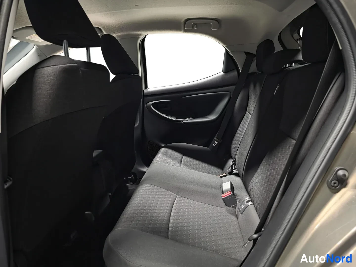 Brown Toyota Yaris 2023, photo 13
