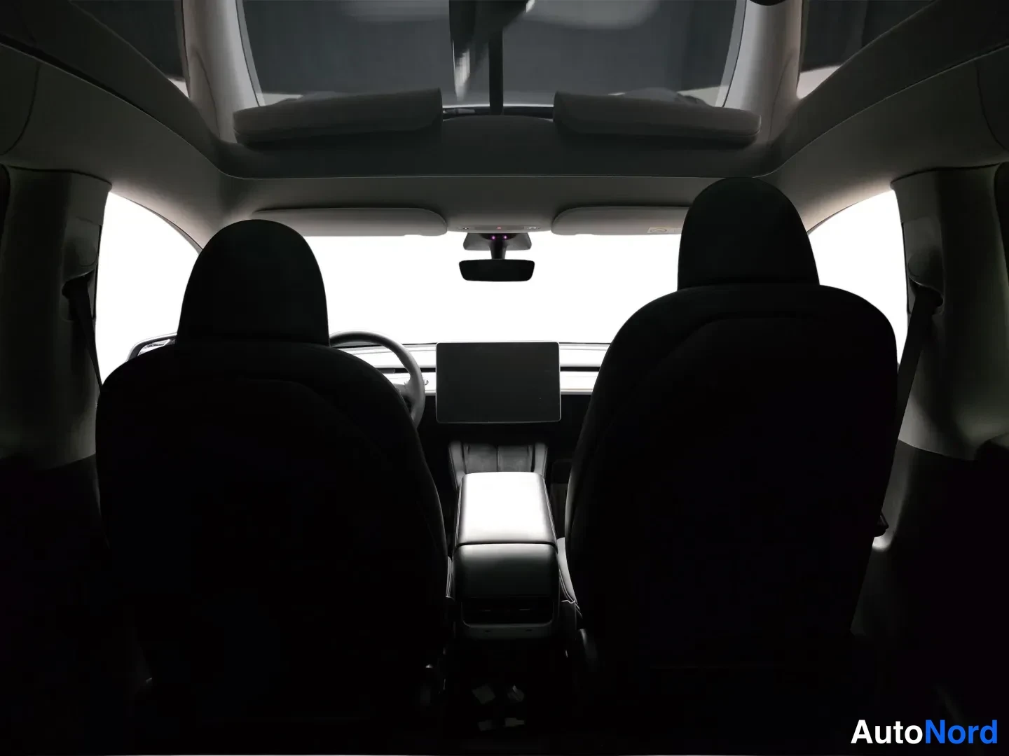 Grey Tesla Model Y 2023, photo 16