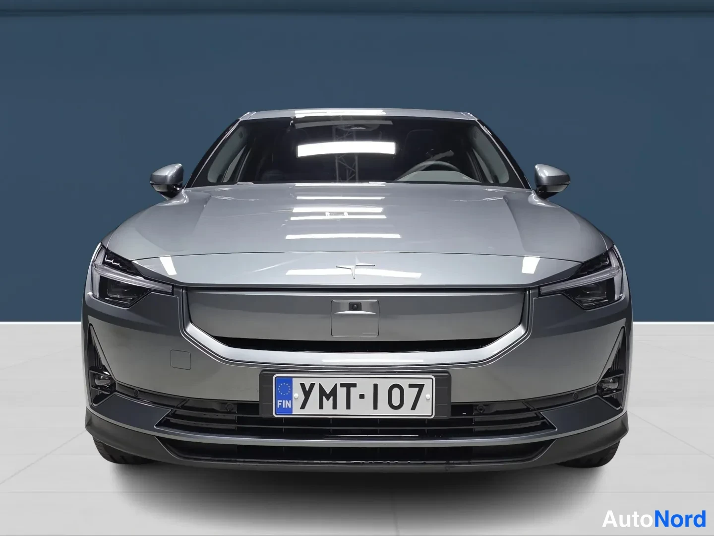 Harmaa Polestar 2 2026, edestä, kuva 3