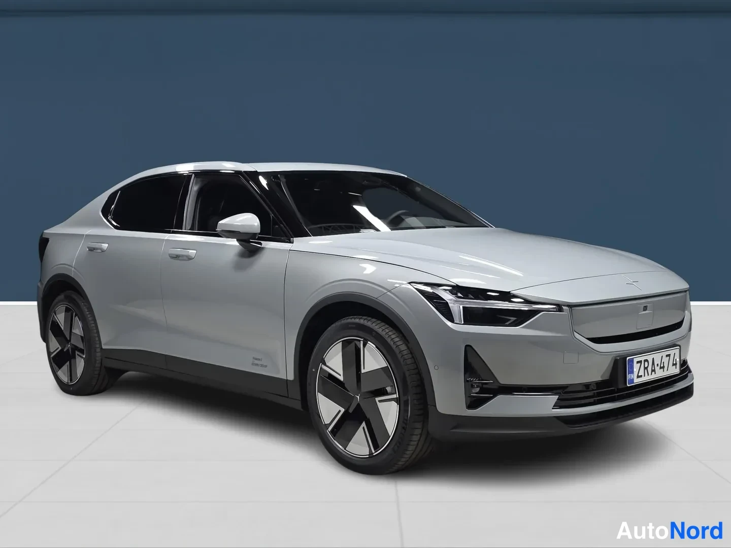 Grey Polestar 2 2026, front three-quarter, nose to the right, photo 2