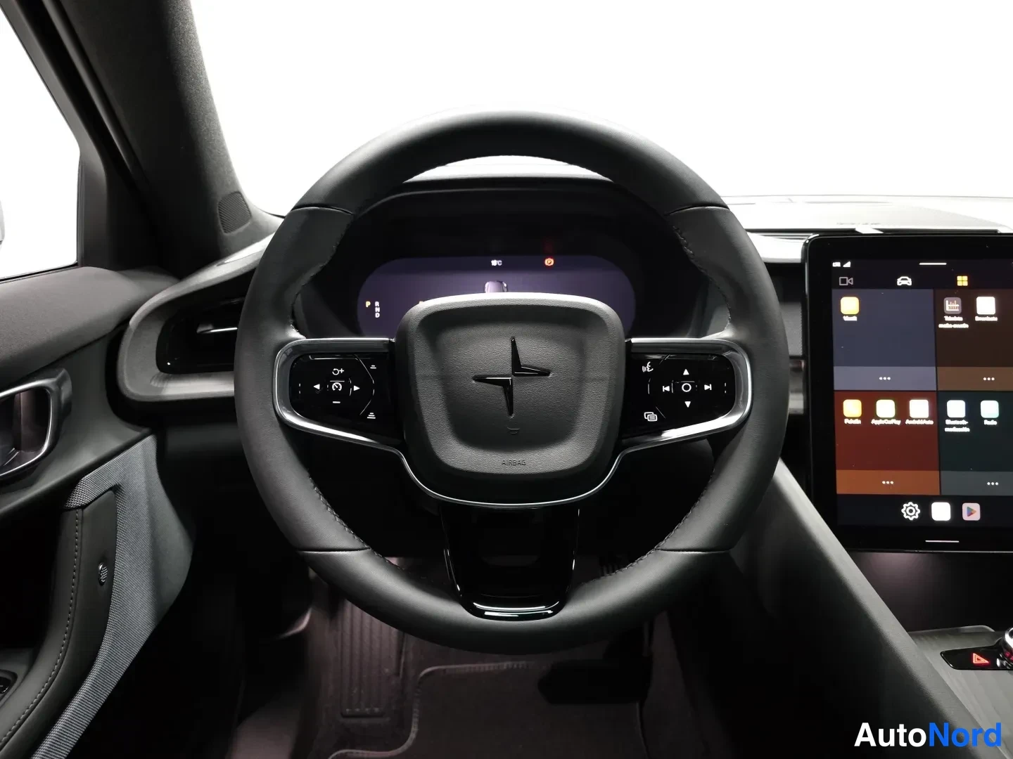 Grey Polestar 2 2026, photo 10