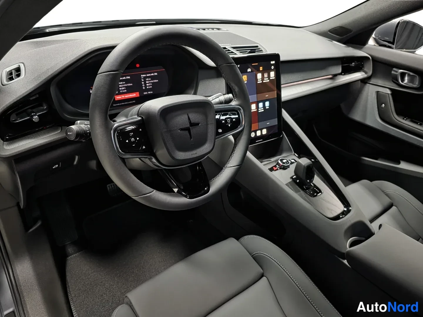 Grey Polestar 2 2026, photo 8