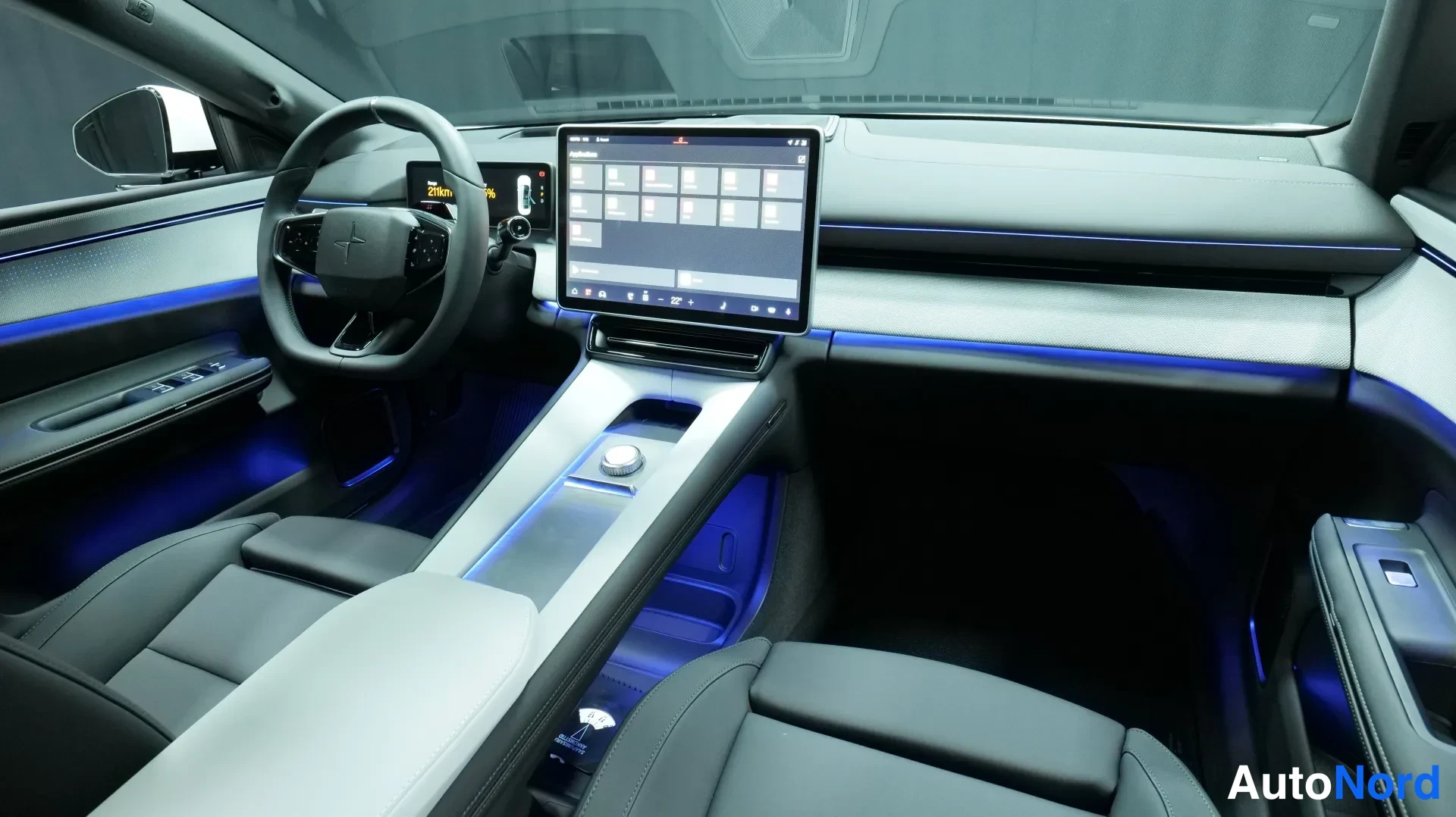 White Polestar 4 2026, photo 16