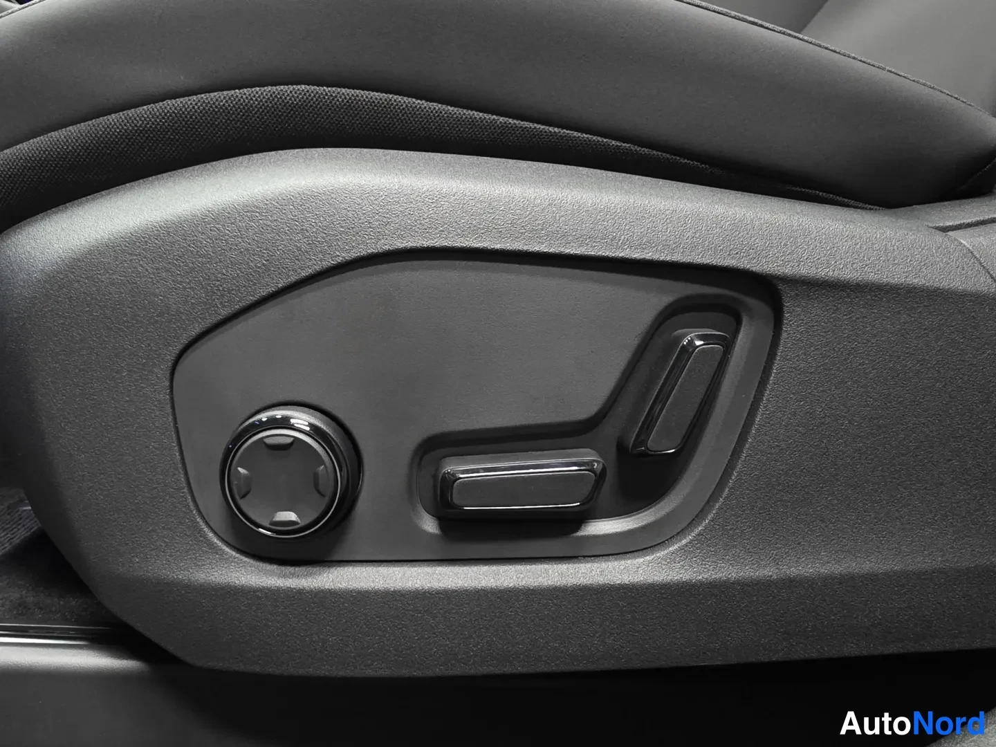 Grey Polestar 4 2026, photo 14