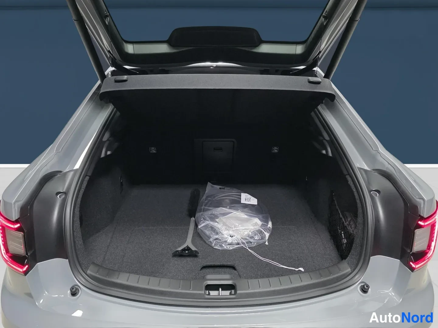 Grey Polestar 2 2026, rear, photo 7