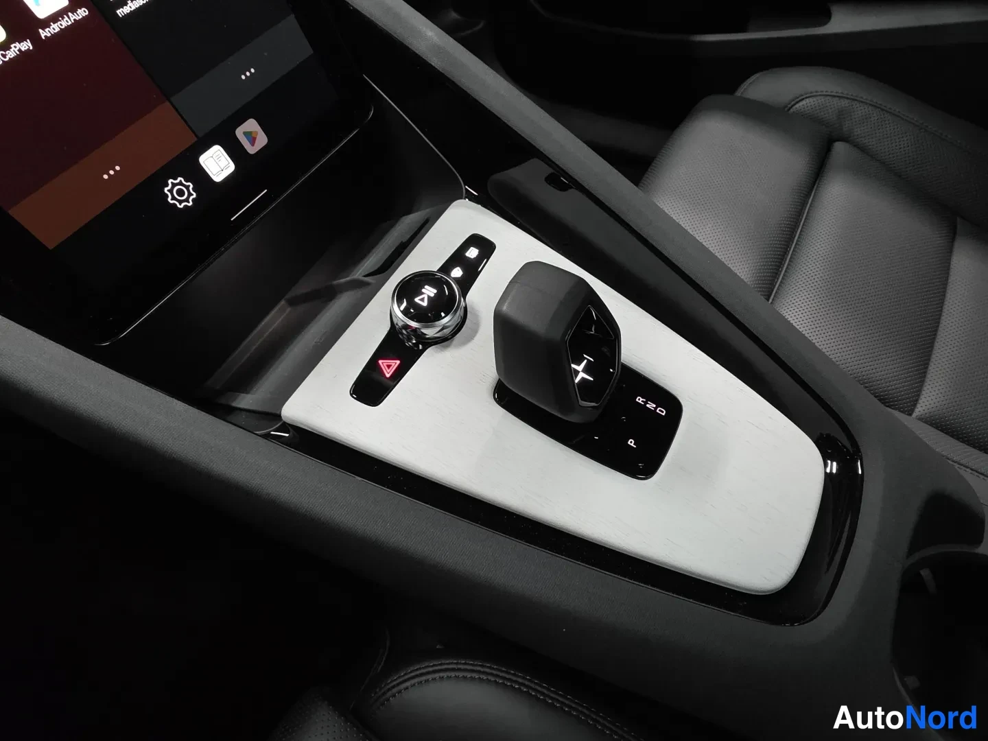 Grey Polestar 2 2026, photo 13