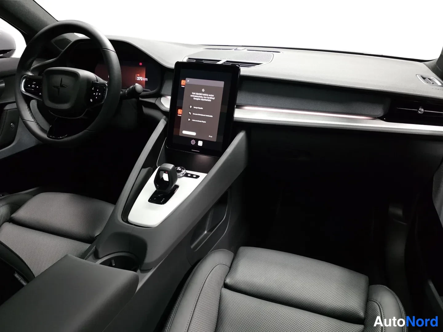 Grey Polestar 2 2026, photo 16
