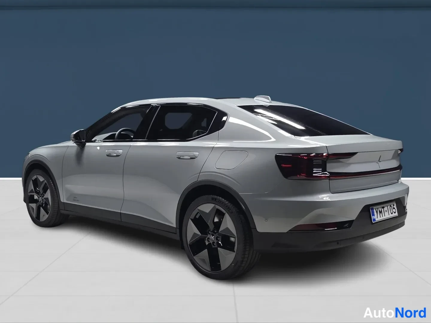 Grey Polestar 2 2026, rear three-quarter, photo 4