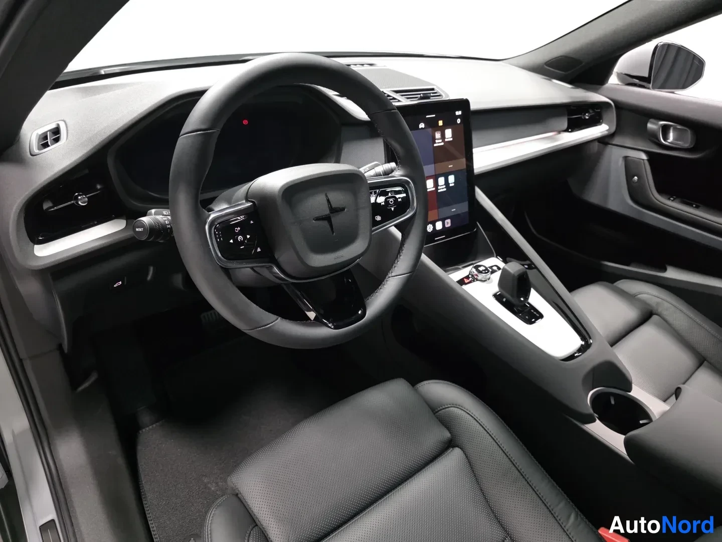 Grey Polestar 2 2026, photo 9