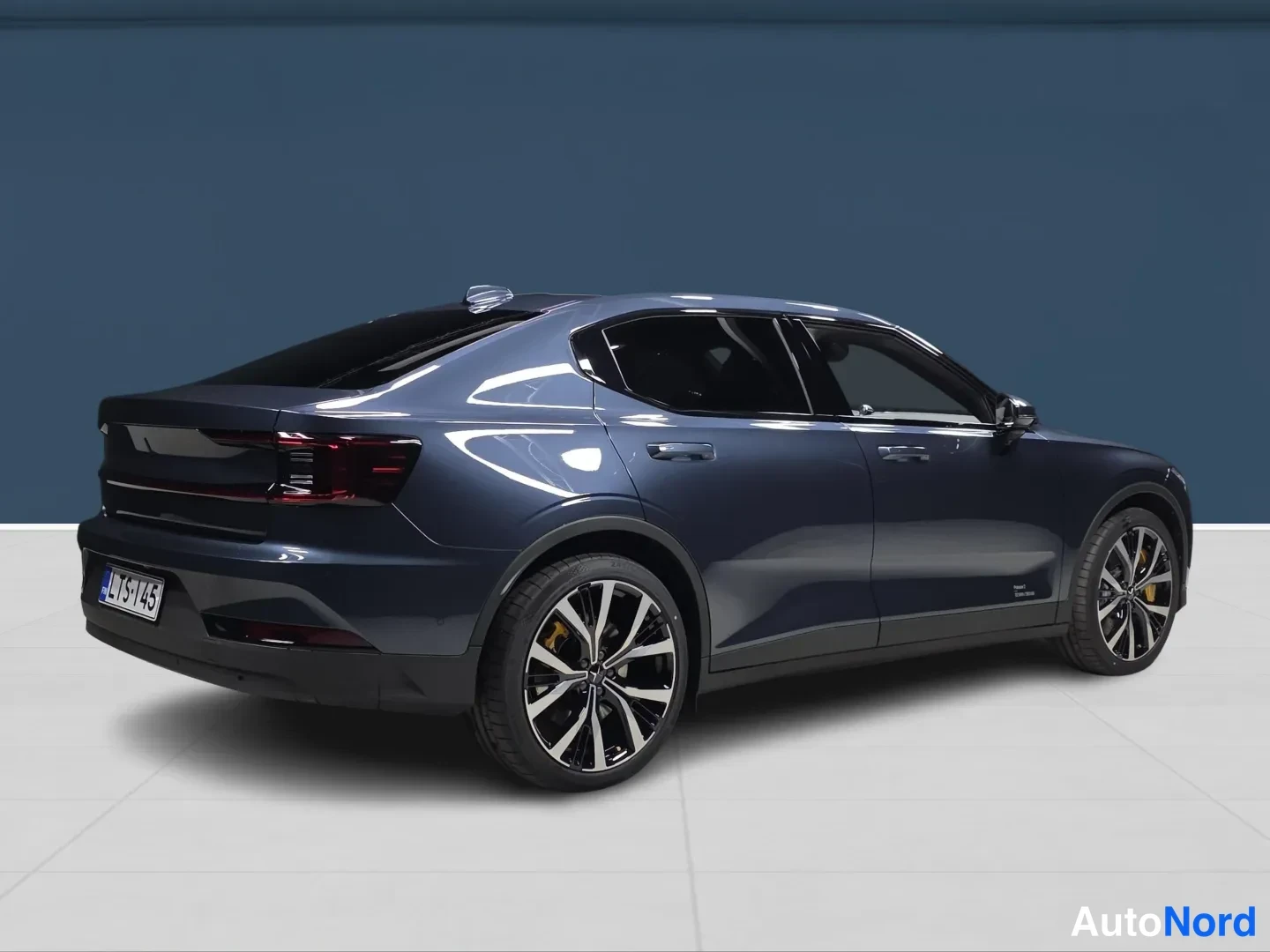 Blue Polestar 2 2026, rear three-quarter, photo 4