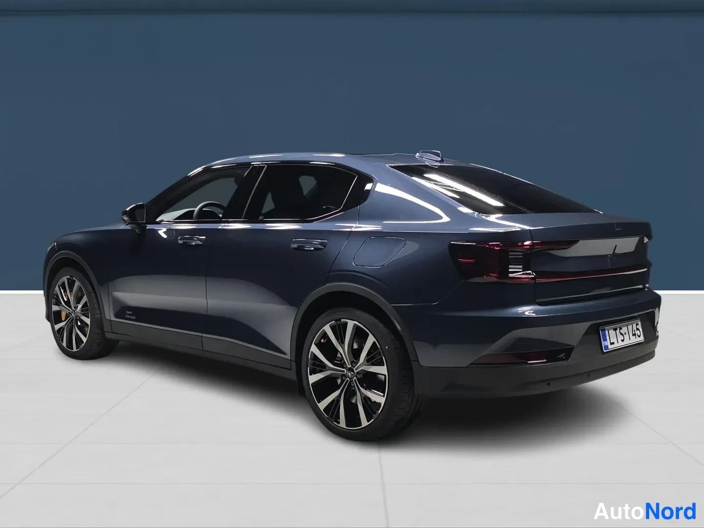 Blue Polestar 2 2026, rear three-quarter, photo 5