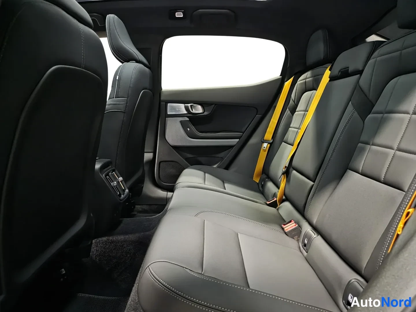 Blue Polestar 2 2026, photo 10