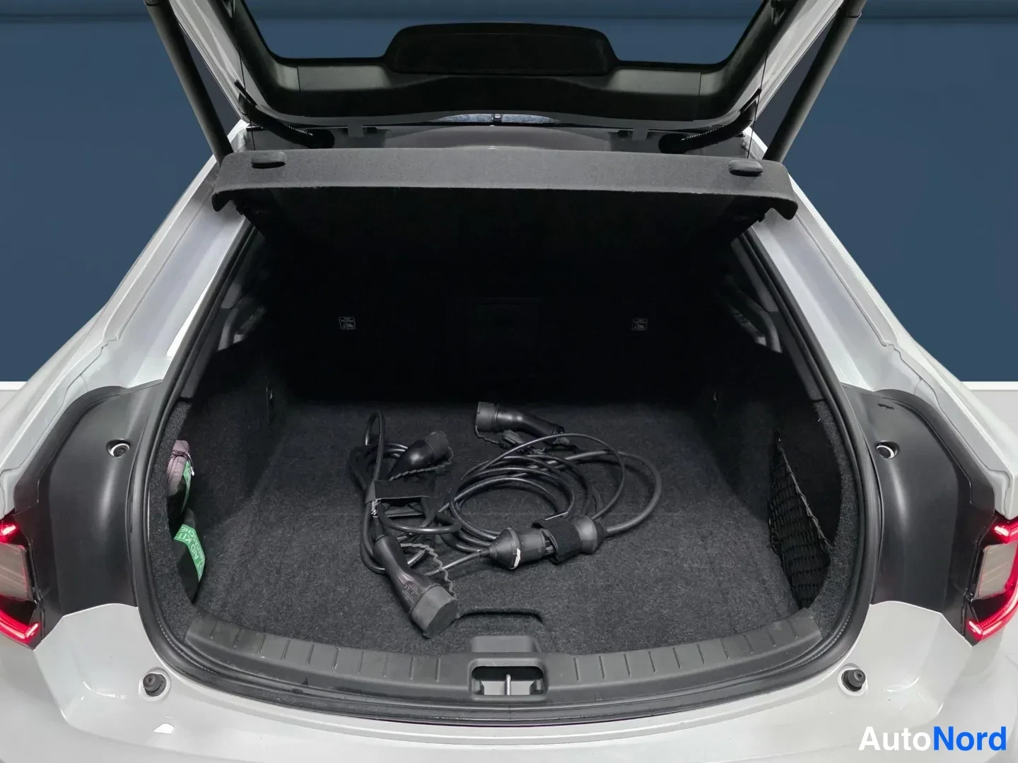White Polestar 2 2021, photo 7