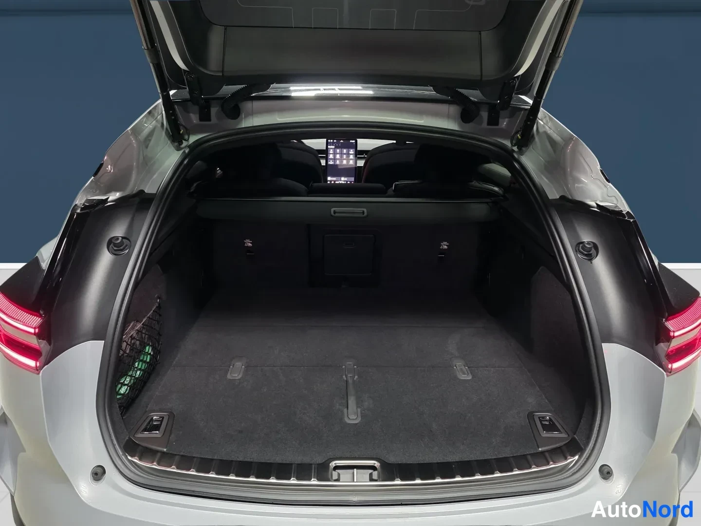 Grey Polestar 3 2025, photo 6