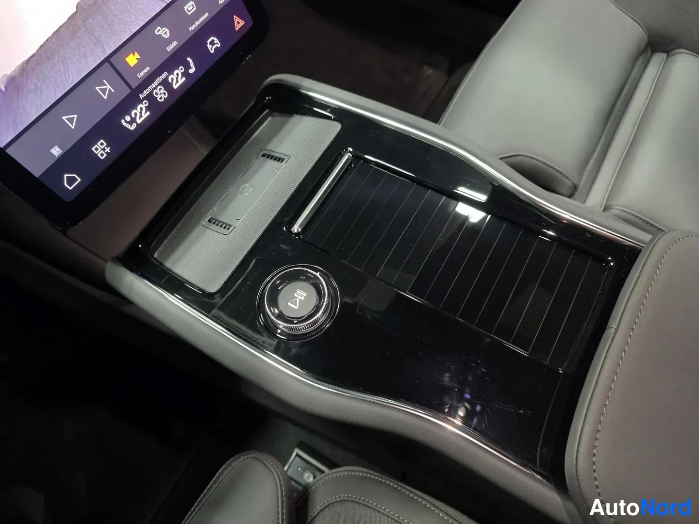 Grey Polestar 3 2025, photo 13